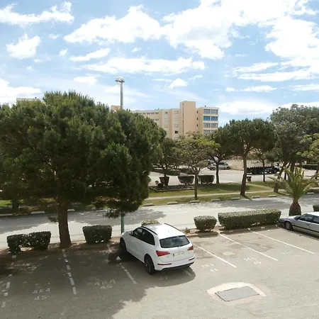 Spacieux T2 Climatise Avec Veranda, 150m Plage, Pkg, Au Coeur De La Grande - 4 Personnes - Fr-1-799-20