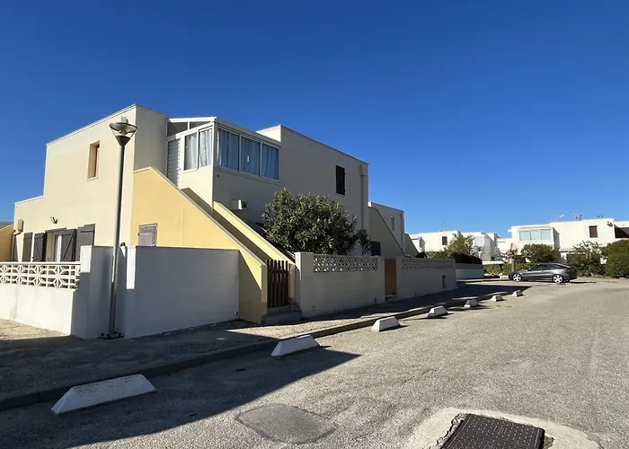 Spacieux T2 Climatise Avec Veranda, 150m Plage, Pkg, Au Coeur De La Grande - 4 Personnes - Fr-1-799-20 Apartment Le Barcares